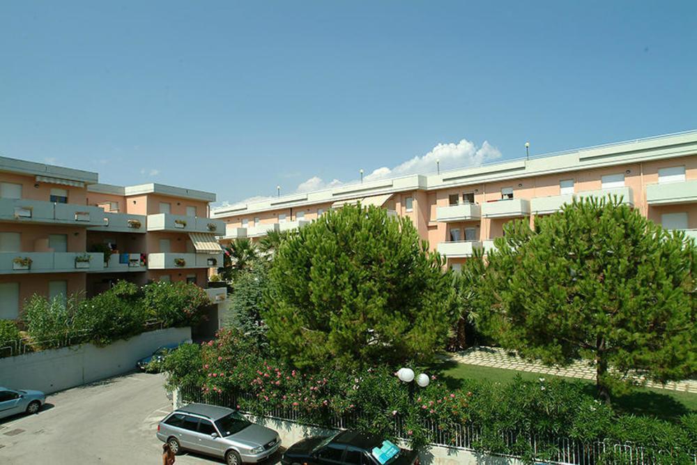 Residence Azzurro Massignano Luaran gambar