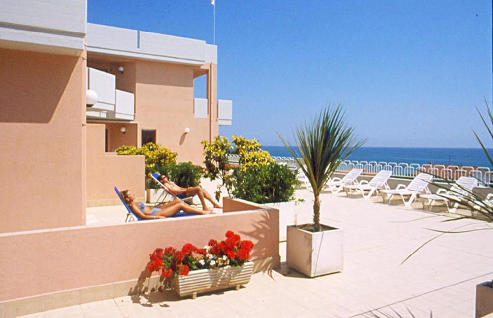 Residence Azzurro Massignano Luaran gambar