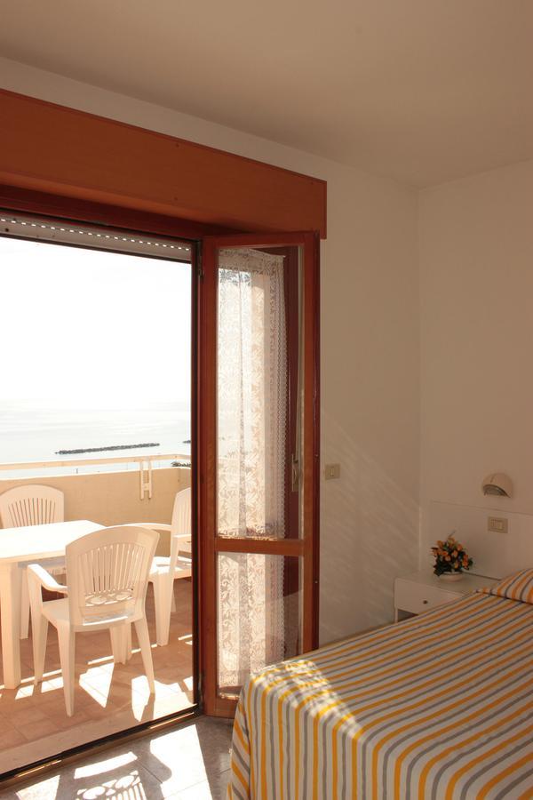 Residence Azzurro Massignano Luaran gambar