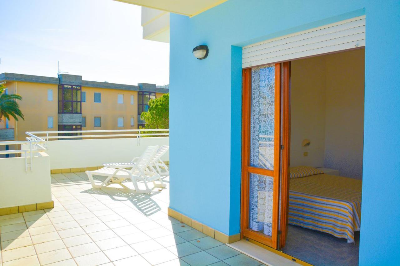 Residence Azzurro Massignano Luaran gambar